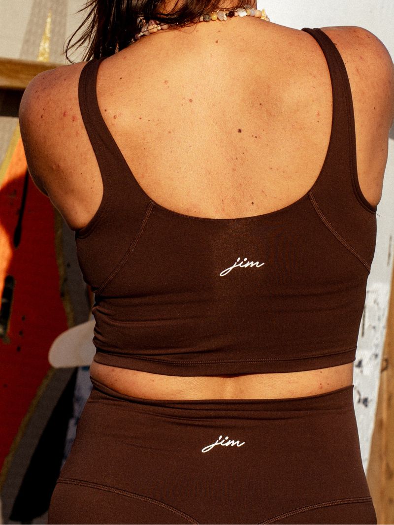Brązowy damski crop top do ćwiczeń Grace - widok na plecy