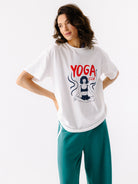 Jasna bawełniana koszulka oversize Yoga Club